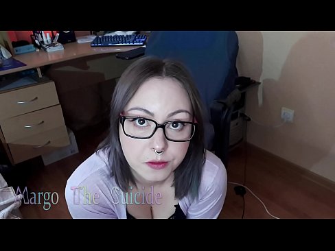 ❤️ Noia sexy amb ulleres xucla un consolador profundament davant la càmera ️❌ Sexe de qualitat al ca.amzhoka.top ❌